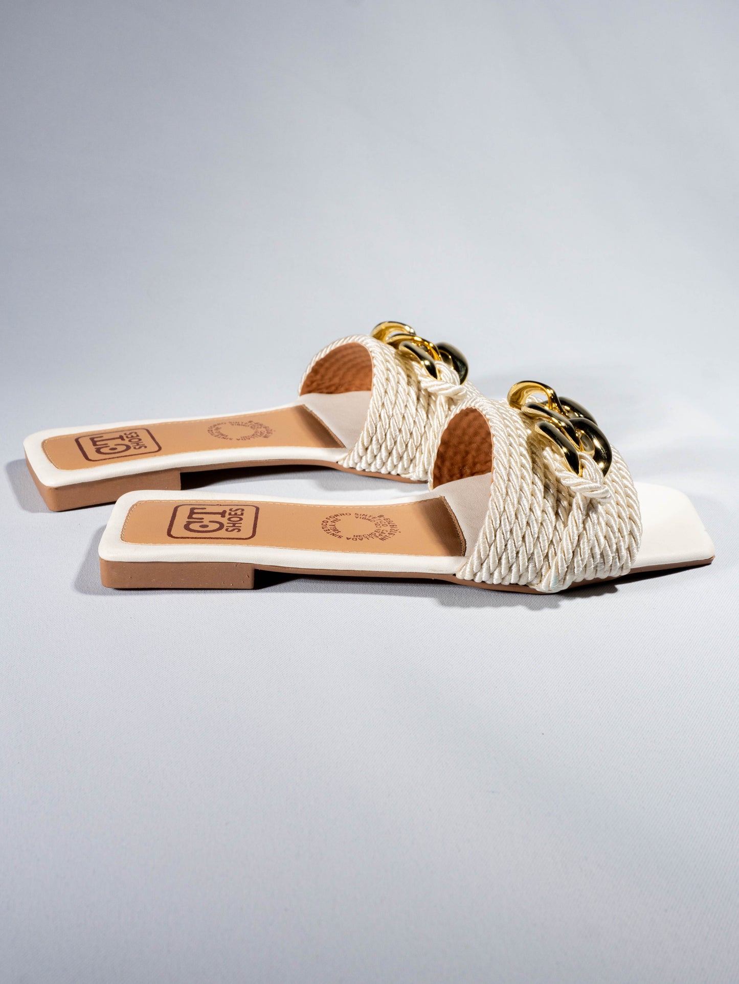 SANDALIAS TRENZ BROCHE